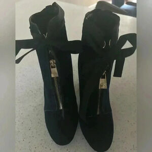 Women’s Zara blue velvet zip front ankle tie boots size 6.5/37